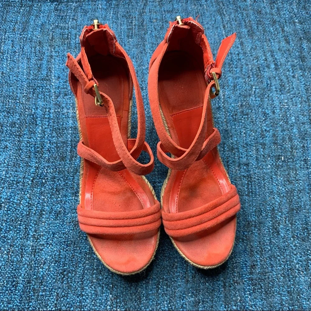Isola Yalena Espadrille Wedge Sandals in Coral Suede Leather Women's Size 6